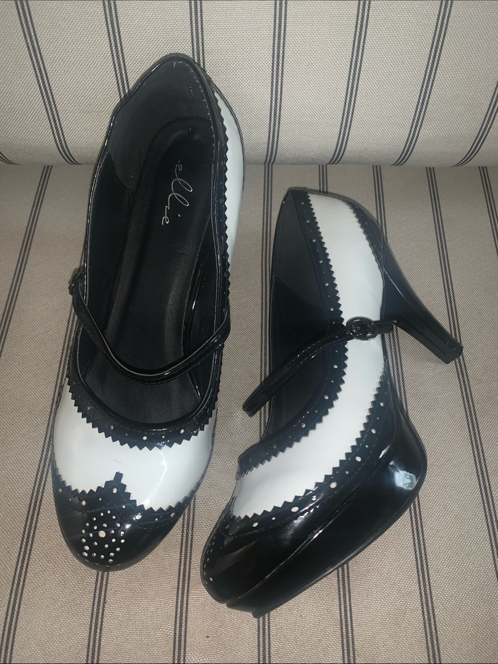 Ellie E 414 4” Black and White Mary Jane Flapper Style Heels